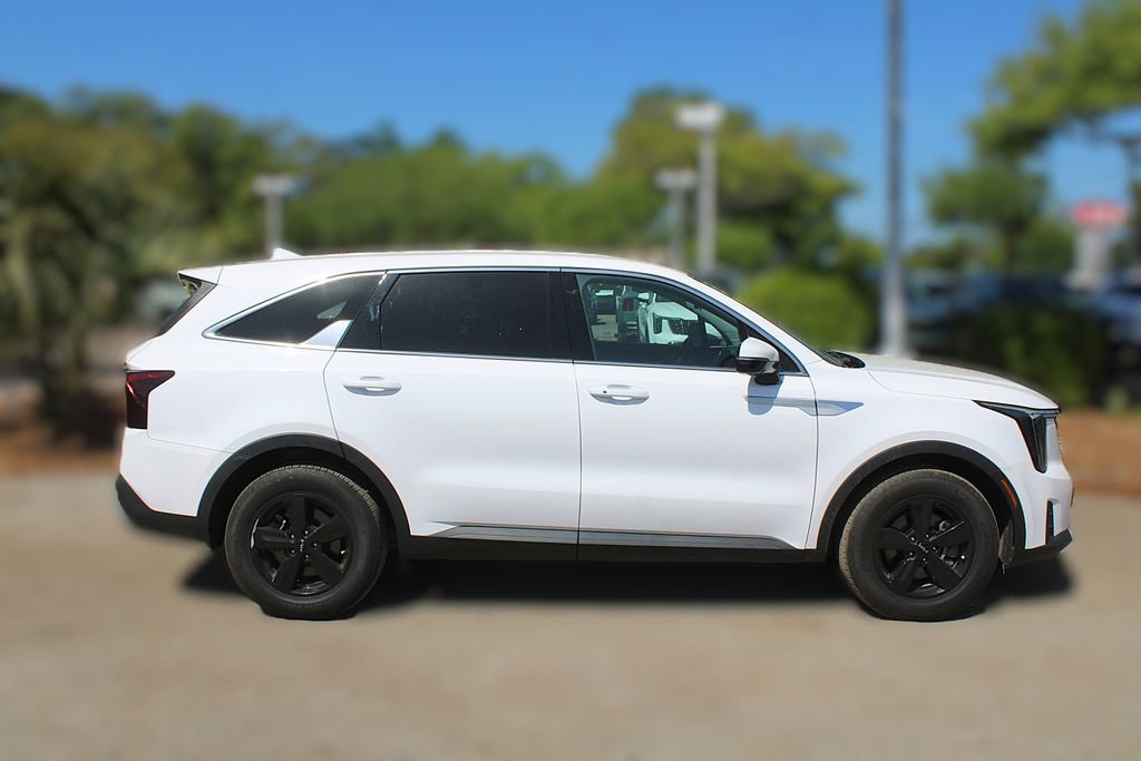Certified 2024 Kia Sorento LX image 5