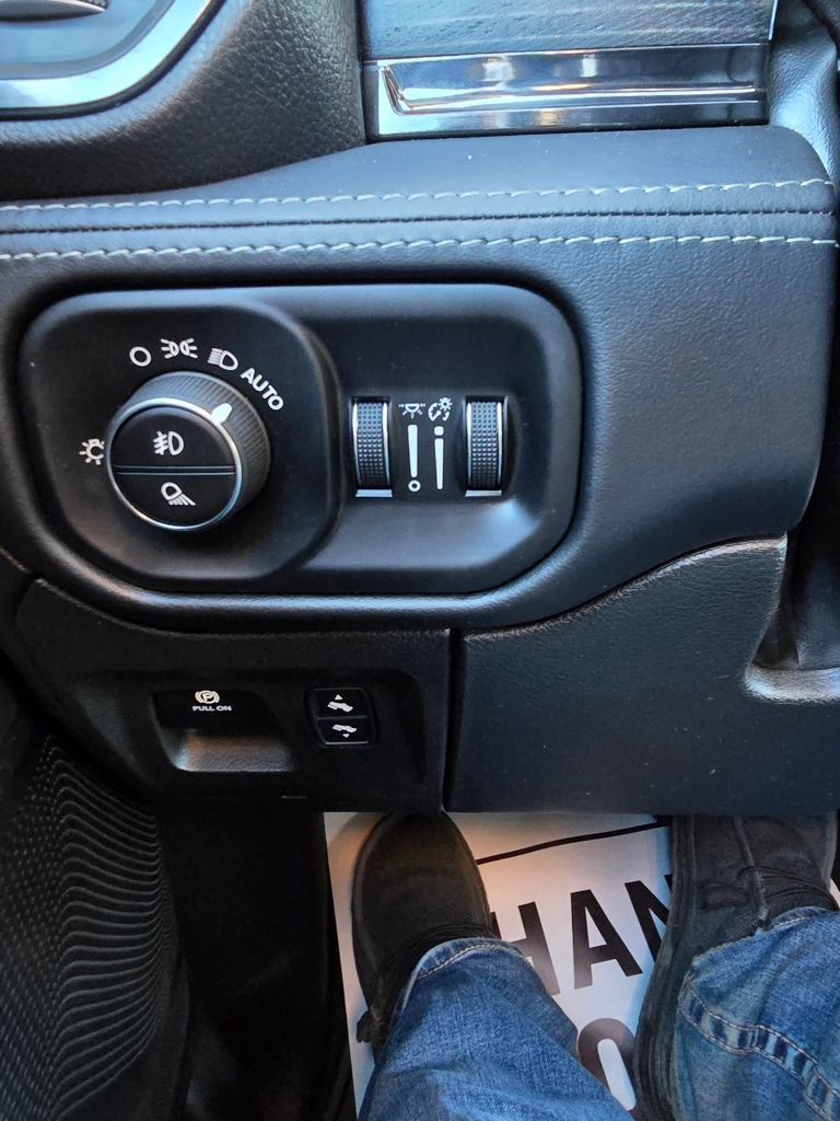 Used 2023 RAM 1500 Limited AWD/4WD image 22