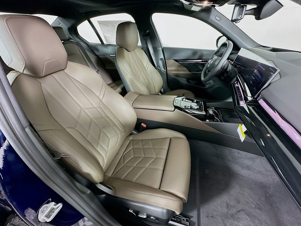 New 2026 BMW 540i xDrive image 36