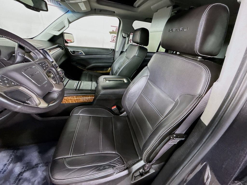 Used 2016 GMC Yukon Denali w/ Open Road Package AWD/4WD image 28