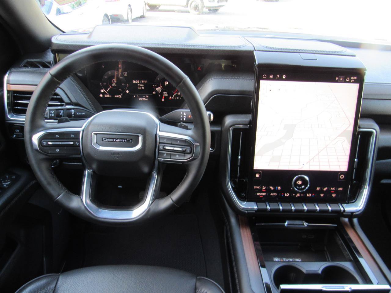 Used 2025 GMC Yukon XL Denali AWD/4WD image 5