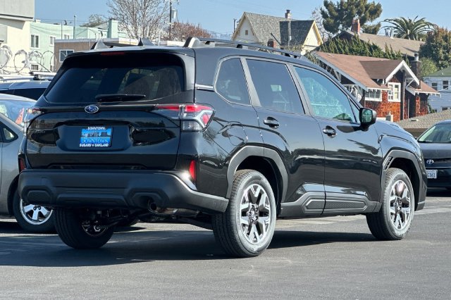 Used 2026 Subaru Forester Premium AWD/4WD image 4