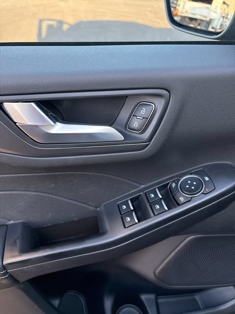 New 2026 Ford Escape SE FWD image 15