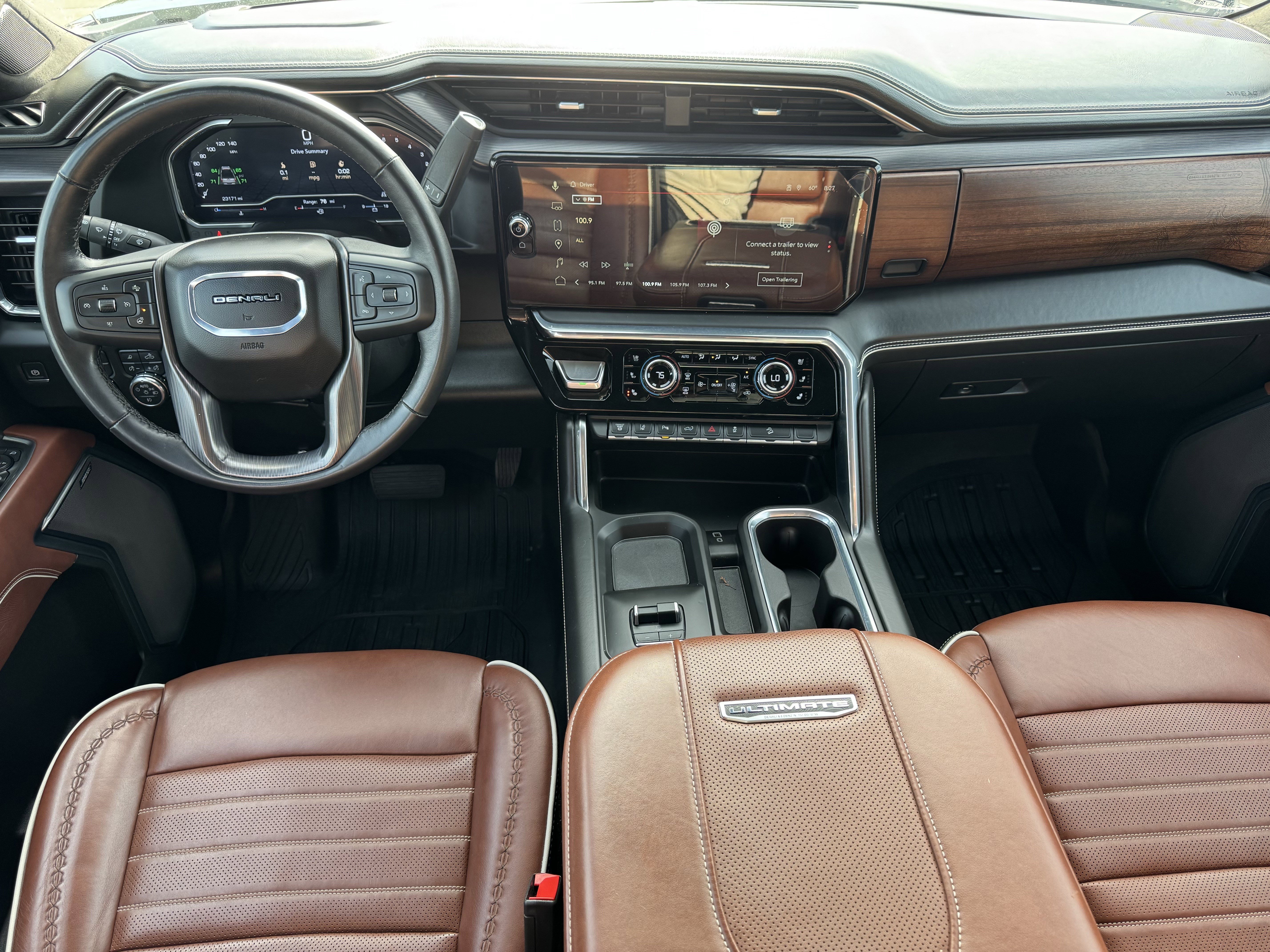 Used 2025 GMC Sierra 2500 Denali Ultimate image 13