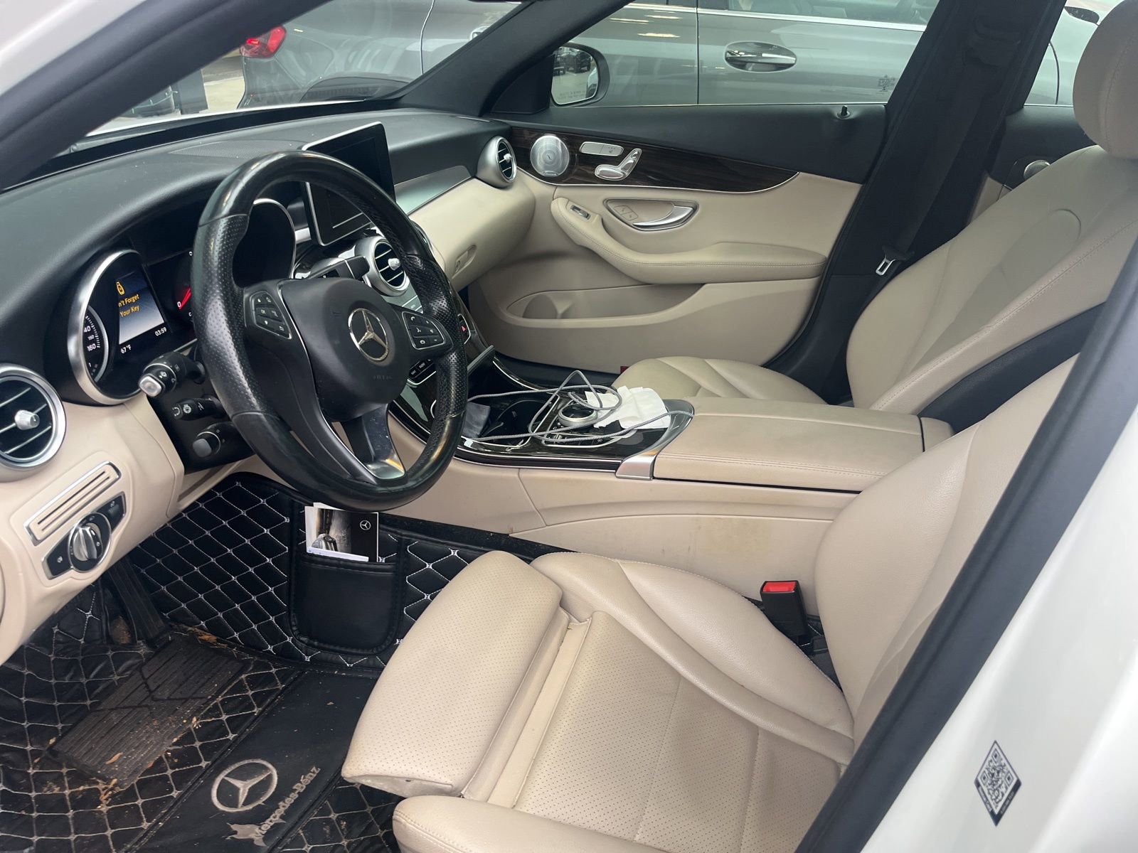 Used 2018 Mercedes-Benz C 300 4MATIC Sedan image 6