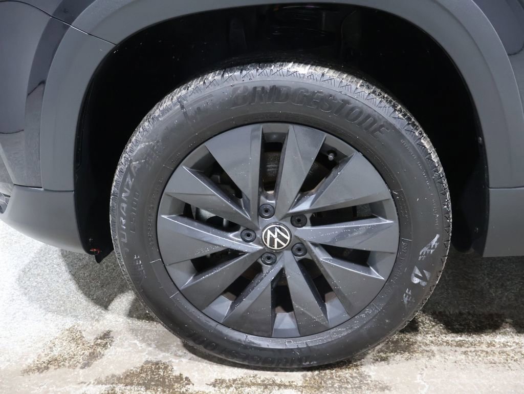 Used 2022 Volkswagen Taos S w/ IQ Drive S Package image 9