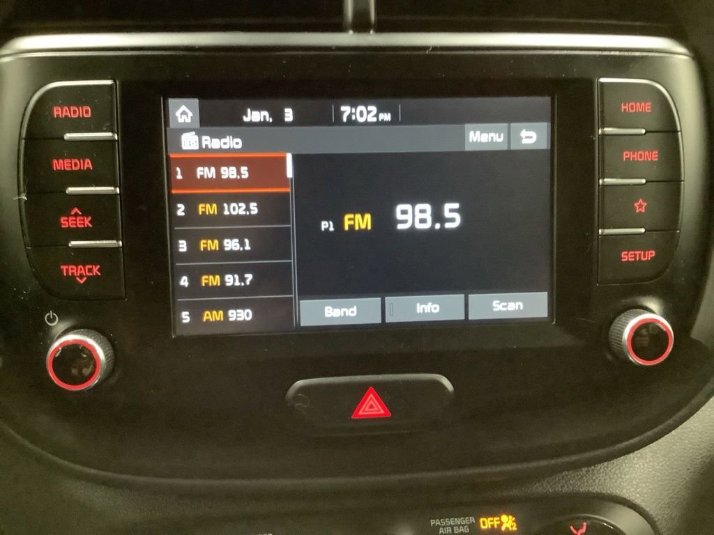 Certified 2020 Kia Soul S image 18