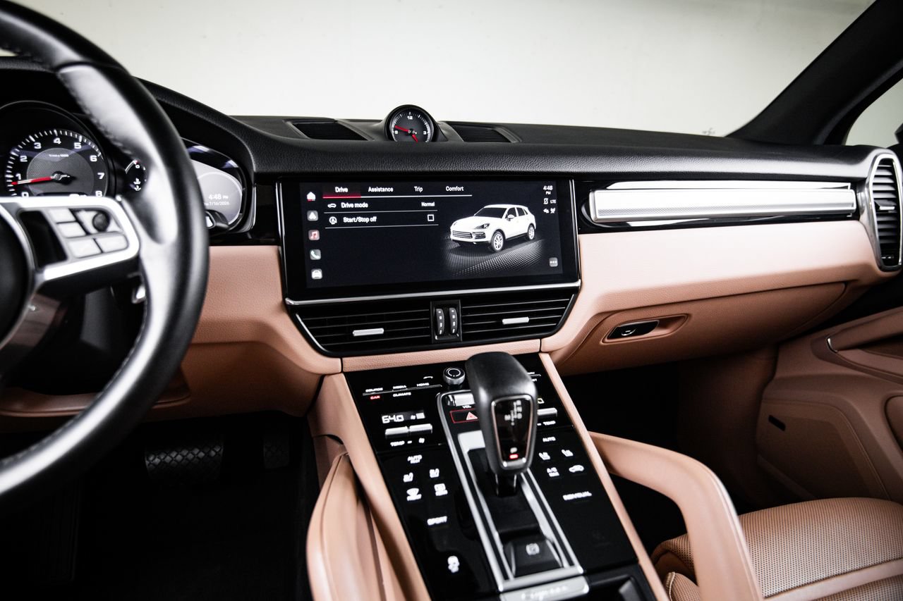 Certified 2023 Porsche Cayenne Platinum Edition AWD/4WD image 19