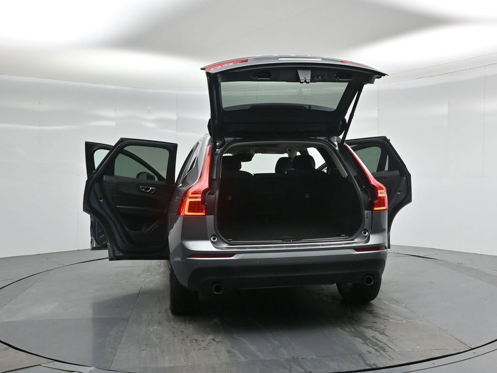 Used 2020 Volvo XC60 T5 Momentum w/ Protection Package Premier image 38