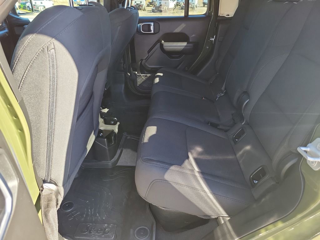 Used 2023 Jeep Gladiator Willys image 26