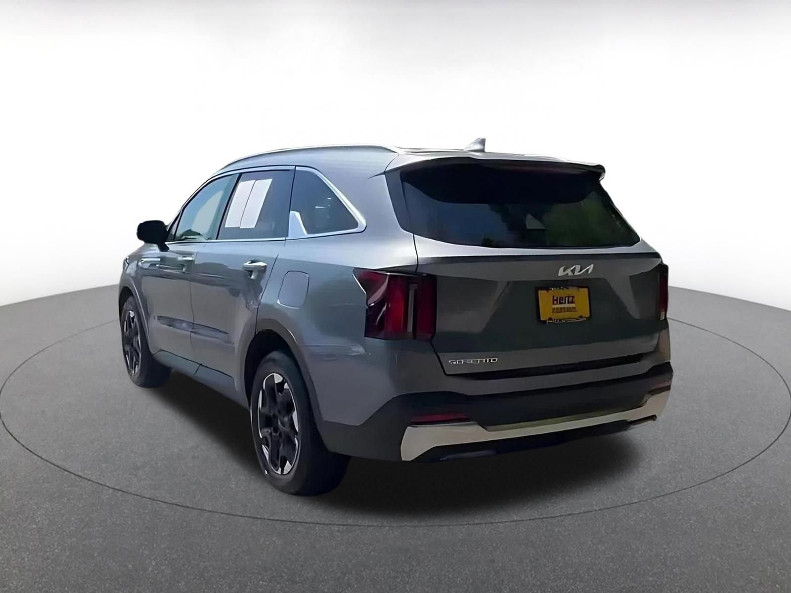 Used 2024 Kia Sorento S FWD image 12