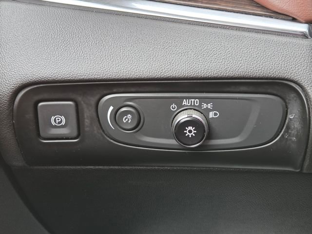 Used 2021 Buick Enclave Avenir w/ Avenir Technology Package AWD/4WD image 22