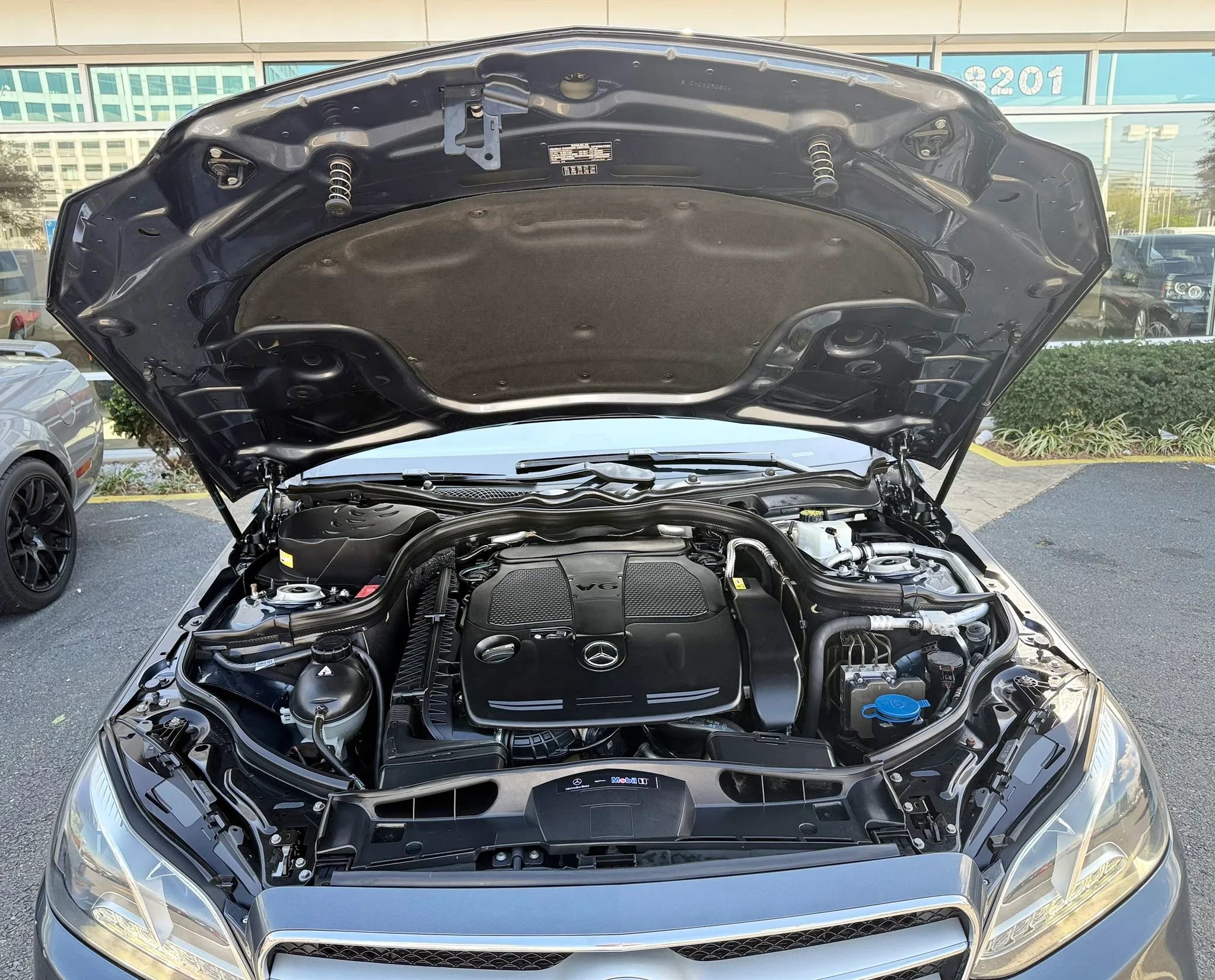 Used 2014 Mercedes-Benz E 350 4MATIC Sedan image 42