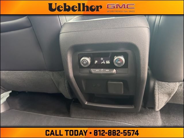 New 2026 GMC Acadia Elevation w/ Elevation Premium Package AWD/4WD image 7