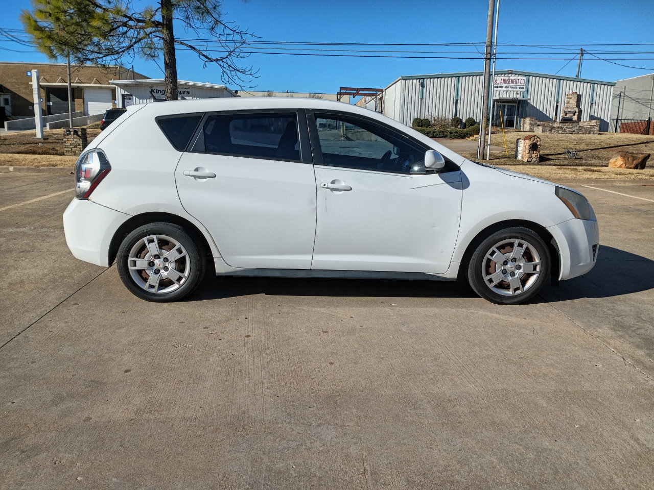 Used 2009 Pontiac Vibe 2.4L image 2