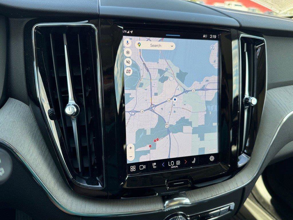 Certified 2025 Volvo XC60 B5 Plus w/ Protection Package Premier image 23