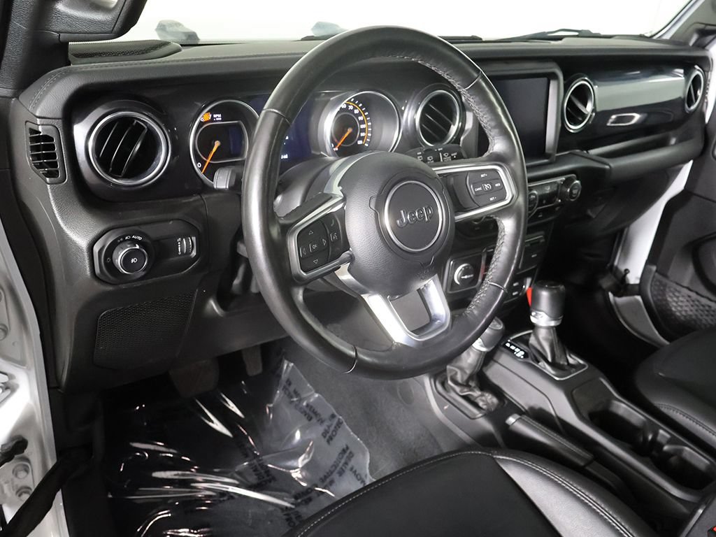 Used 2023 Jeep Wrangler Unlimited Sahara AWD/4WD image 23