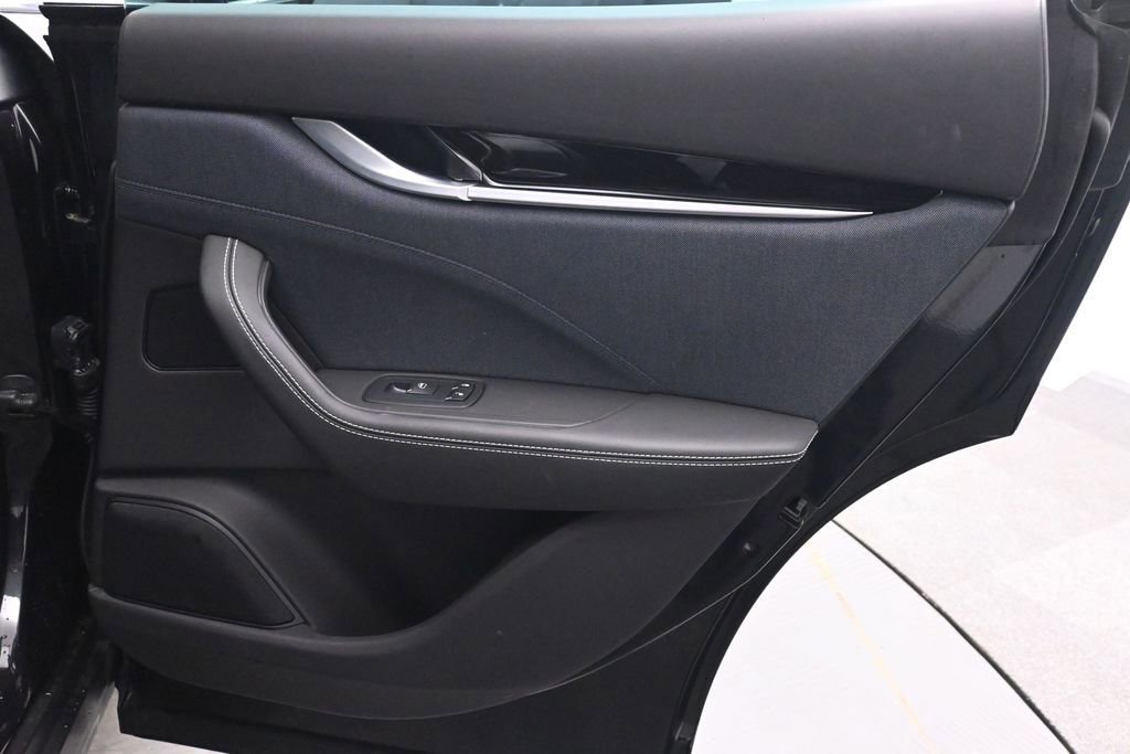 Used 2022 Maserati Levante GT AWD/4WD image 20