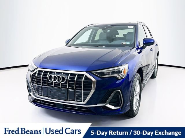 Used 2023 Audi Q3 2.0T Premium w/ Convenience Package AWD/4WD image 3