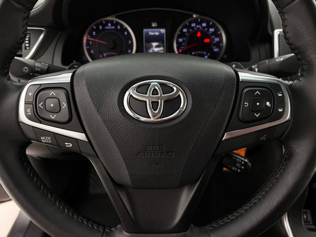 Used 2016 Toyota Camry SE FWD image 16
