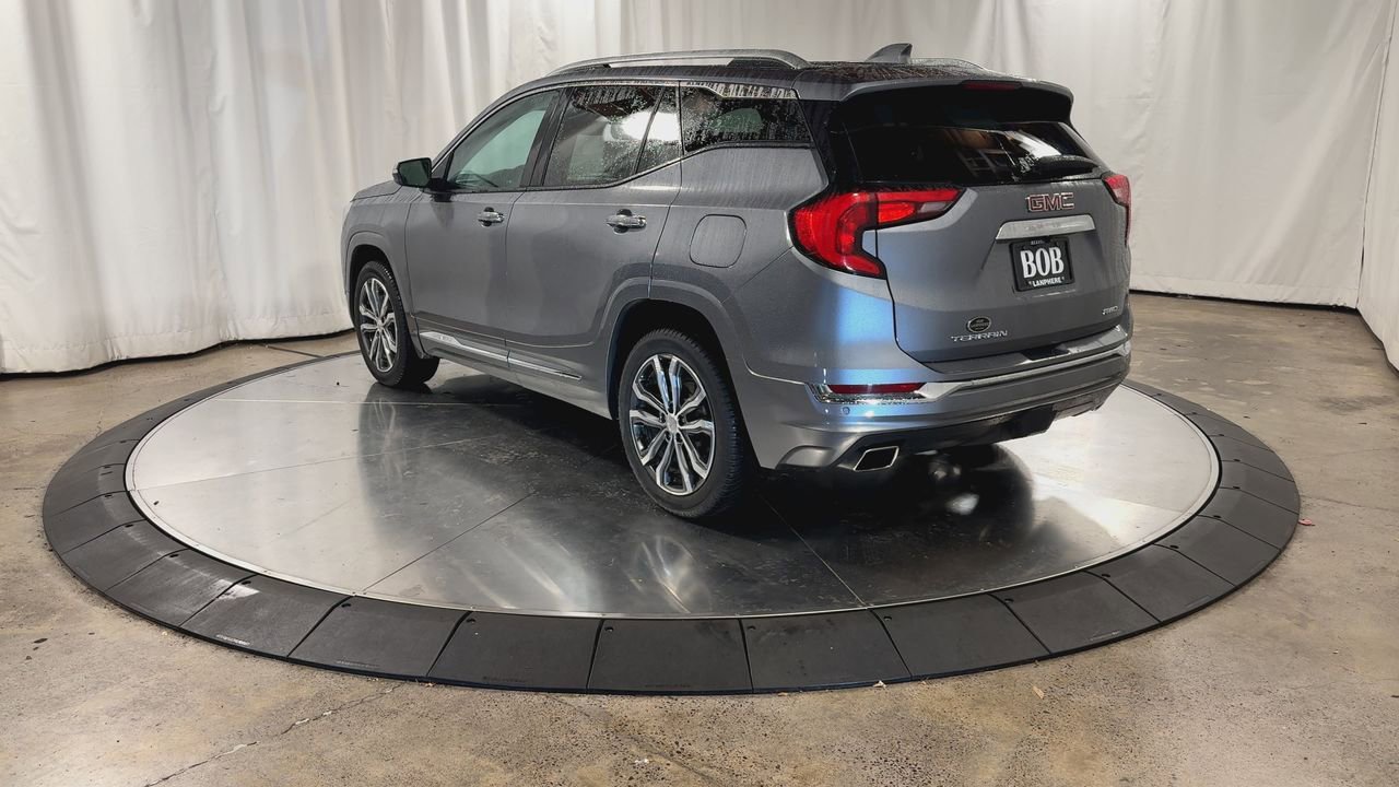 Used 2018 GMC Terrain Denali w/ Advanced Safety Package image 8