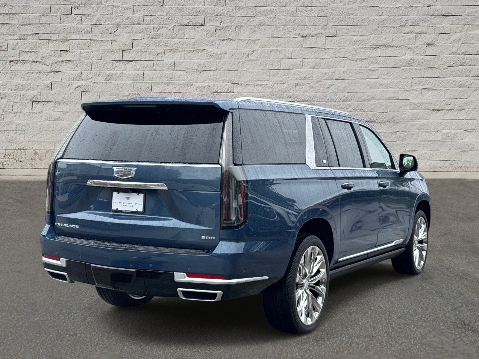 New 2026 Cadillac Escalade ESV Luxury w/ LPO, Radiant Package AWD/4WD image 5