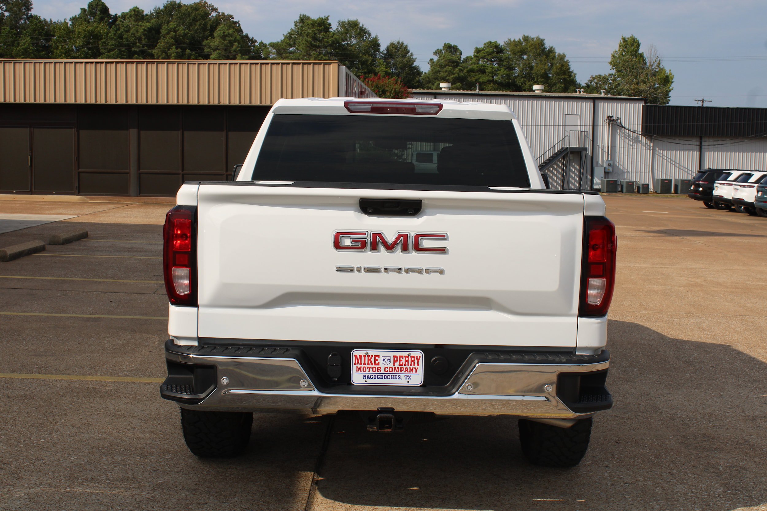 Used 2024 GMC Sierra 1500 Pro w/ Pro Value Package AWD/4WD image 8