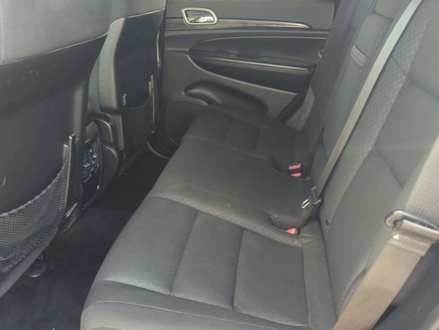 Used 2019 Jeep Grand Cherokee Laredo AWD/4WD image 21