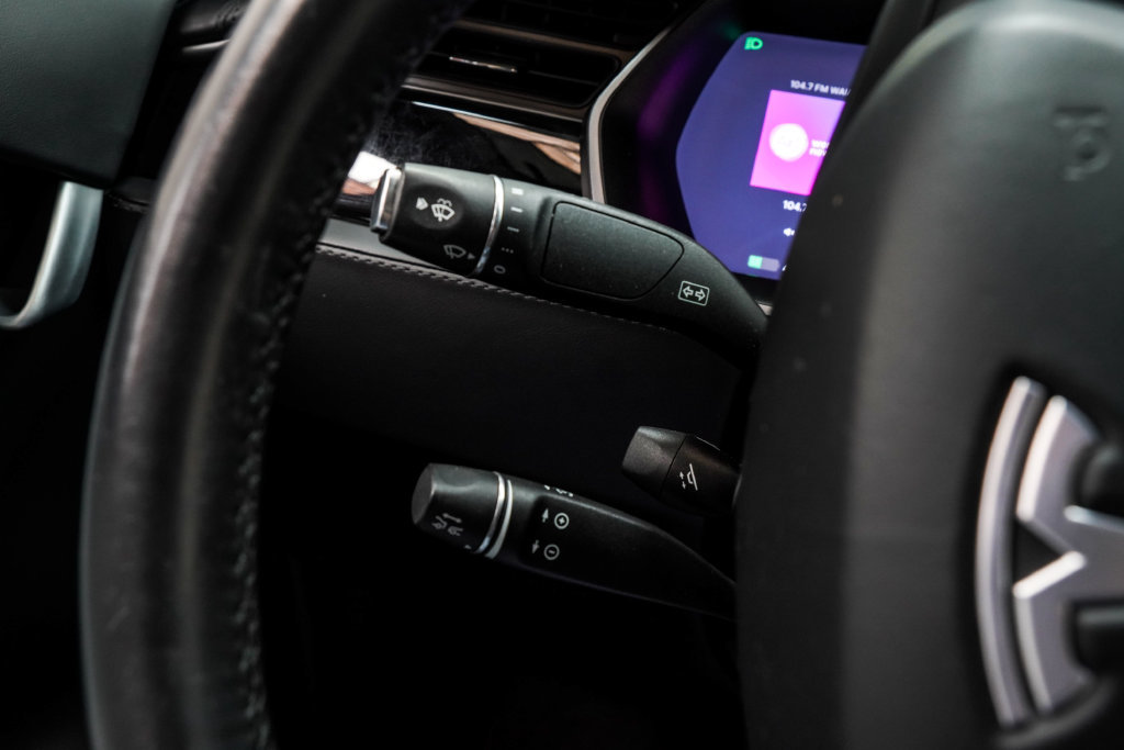 Used 2020 Tesla Model S Long Range Plus AWD/4WD image 36