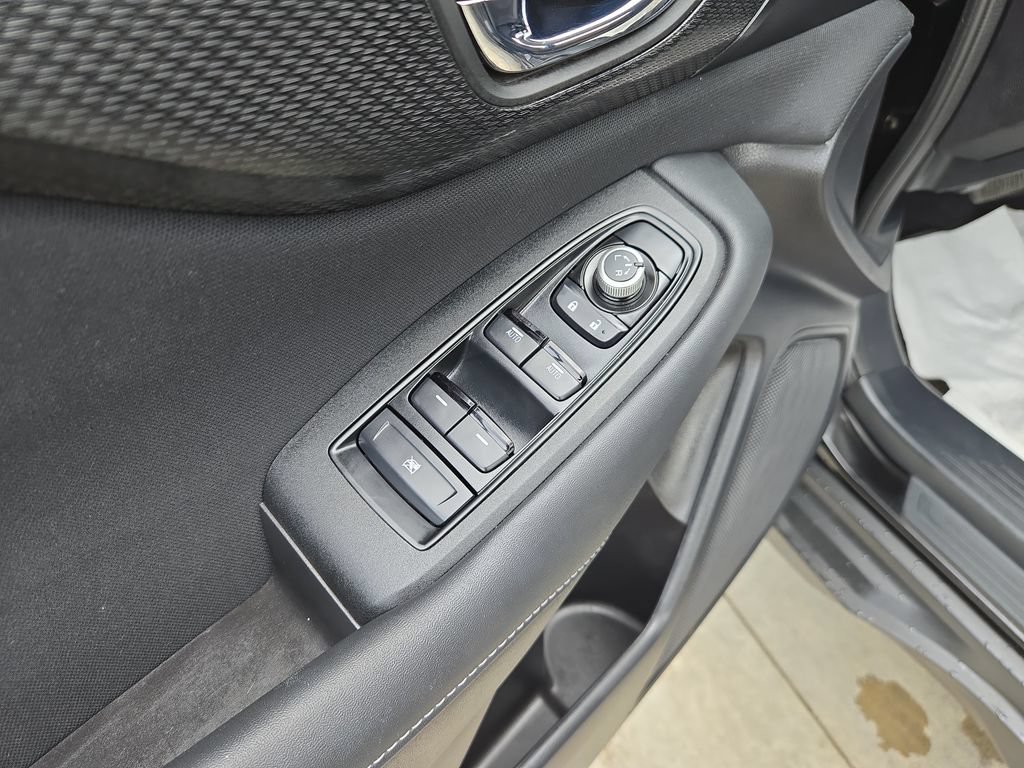 Used 2025 Subaru Outback Premium AWD/4WD image 13