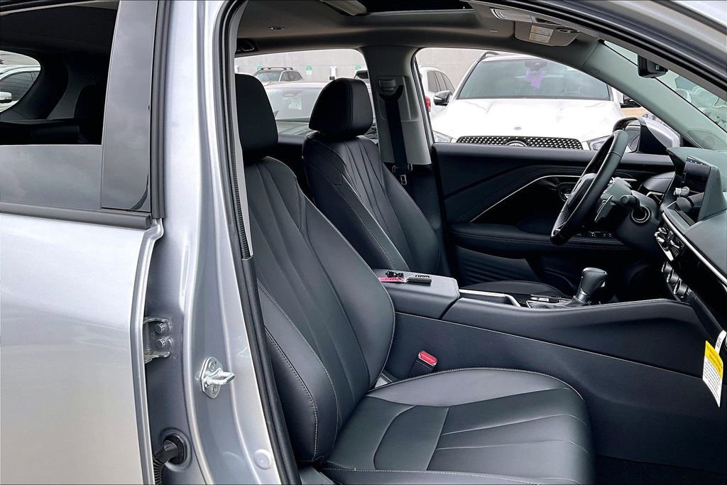 Certified 2025 Acura ADX FWD image 10
