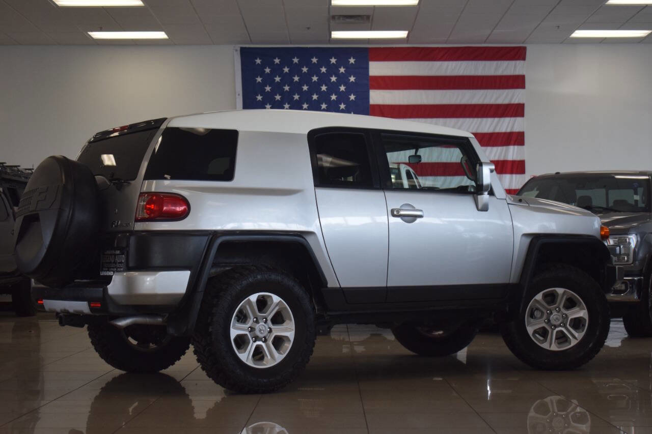 Used 2008 Toyota FJ Cruiser 4WD image 32