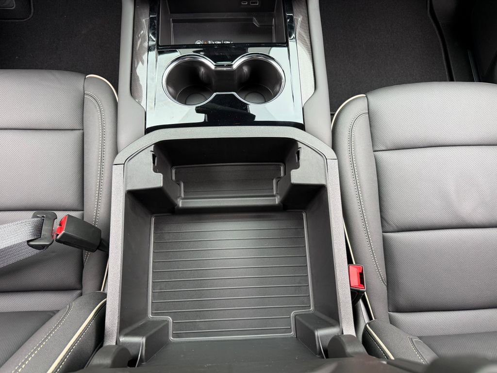 New 2026 GMC Yukon Elevation image 31