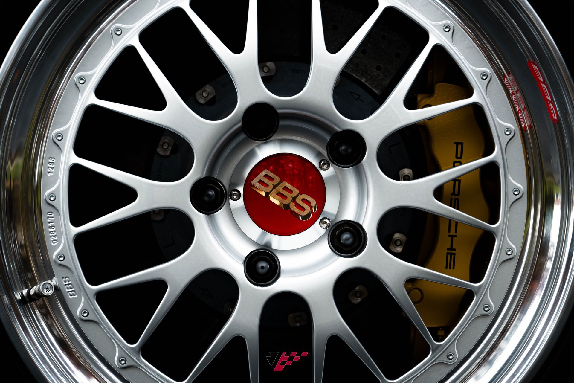 Used 2008 Porsche 911 GT2 image 19