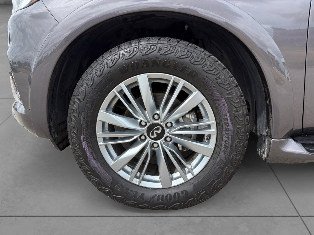 Used 2024 INFINITI QX80 Luxe AWD/4WD image 9