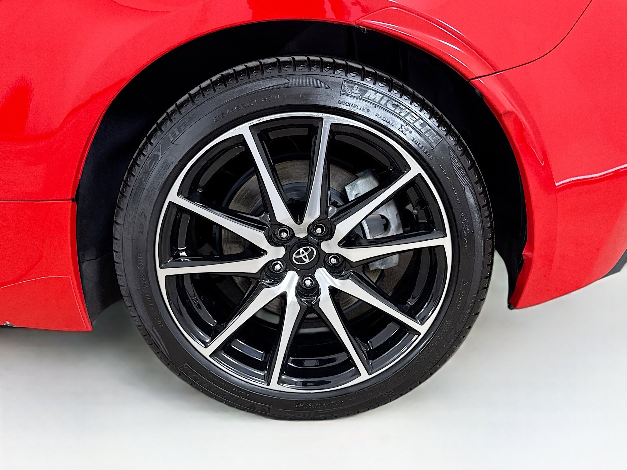 Used 2023 Toyota GR86 w/ ALL Weather Mat Package (TMS) image 30