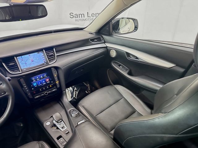 Used 2019 INFINITI QX50 Essential w/ Premium Heat Package image 24