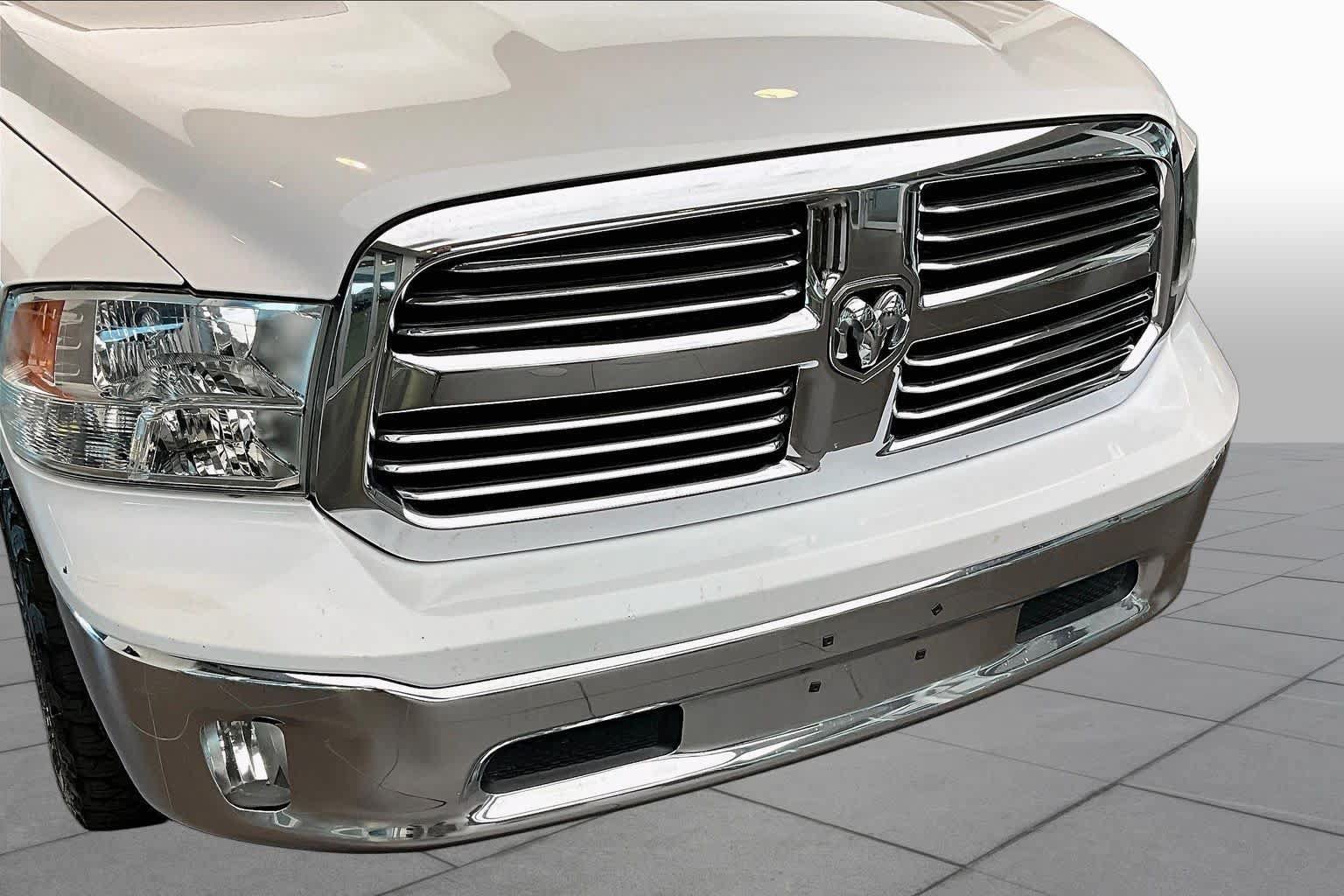 Used 2015 RAM 1500 Classic SLT RWD image 29