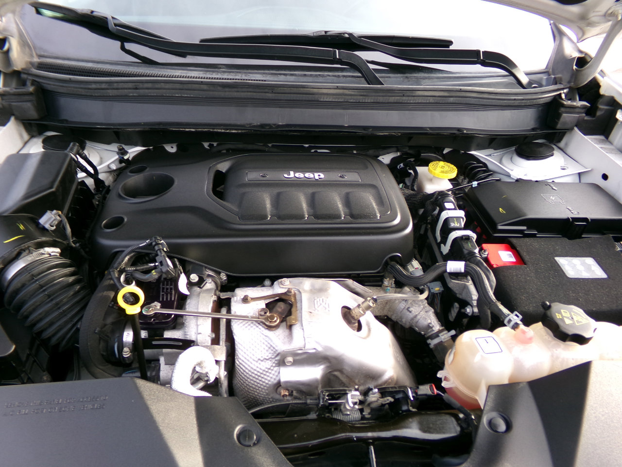 Used 2020 Jeep Cherokee Limited image 30