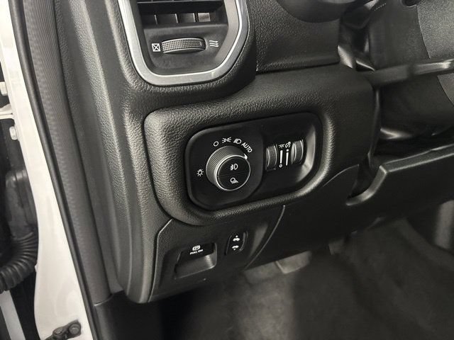 Used 2023 RAM 1500 Laramie AWD/4WD image 16