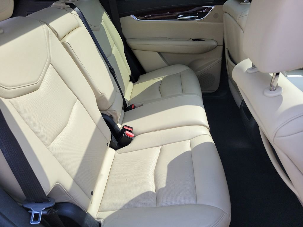 Used 2017 Cadillac XT5 Premium Luxury w/ Advanced Security Package FWD image 28
