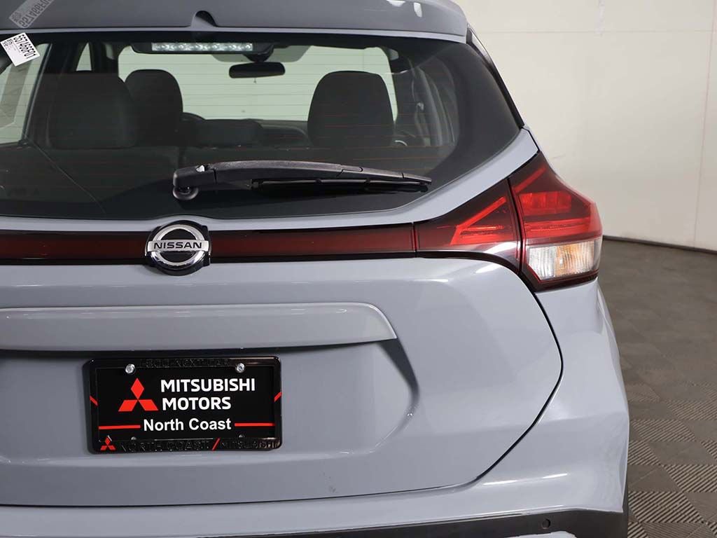 Used 2021 Nissan Kicks SR w/ Exterior Package image 15