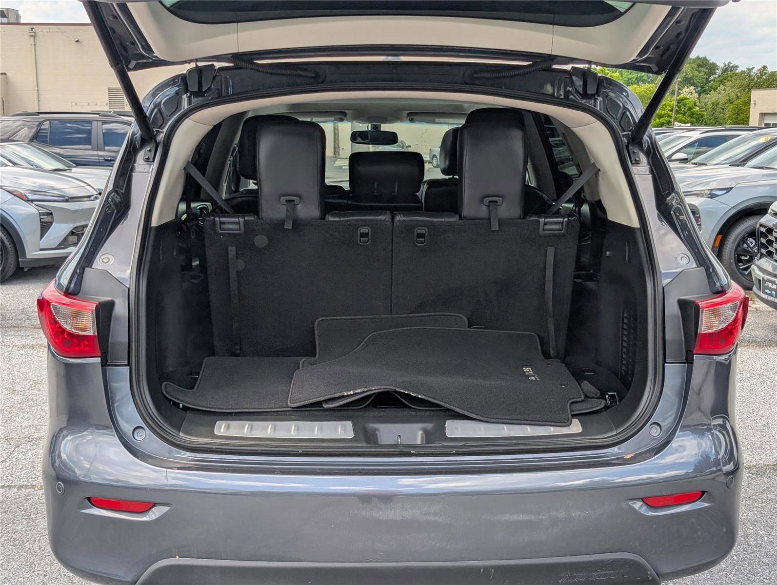 Used 2013 INFINITI JX35 AWD w/ Premium Pkg image 13