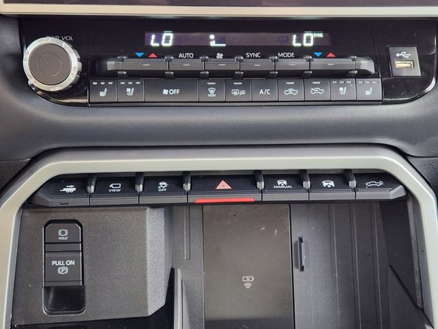 Used 2025 Toyota Tundra Platinum image 14