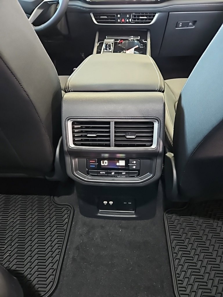 New 2026 Volkswagen Atlas SE image 20