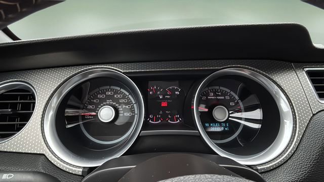 Used 2011 Ford Mustang Shelby GT500 w/ SVT Performance Pkg image 15