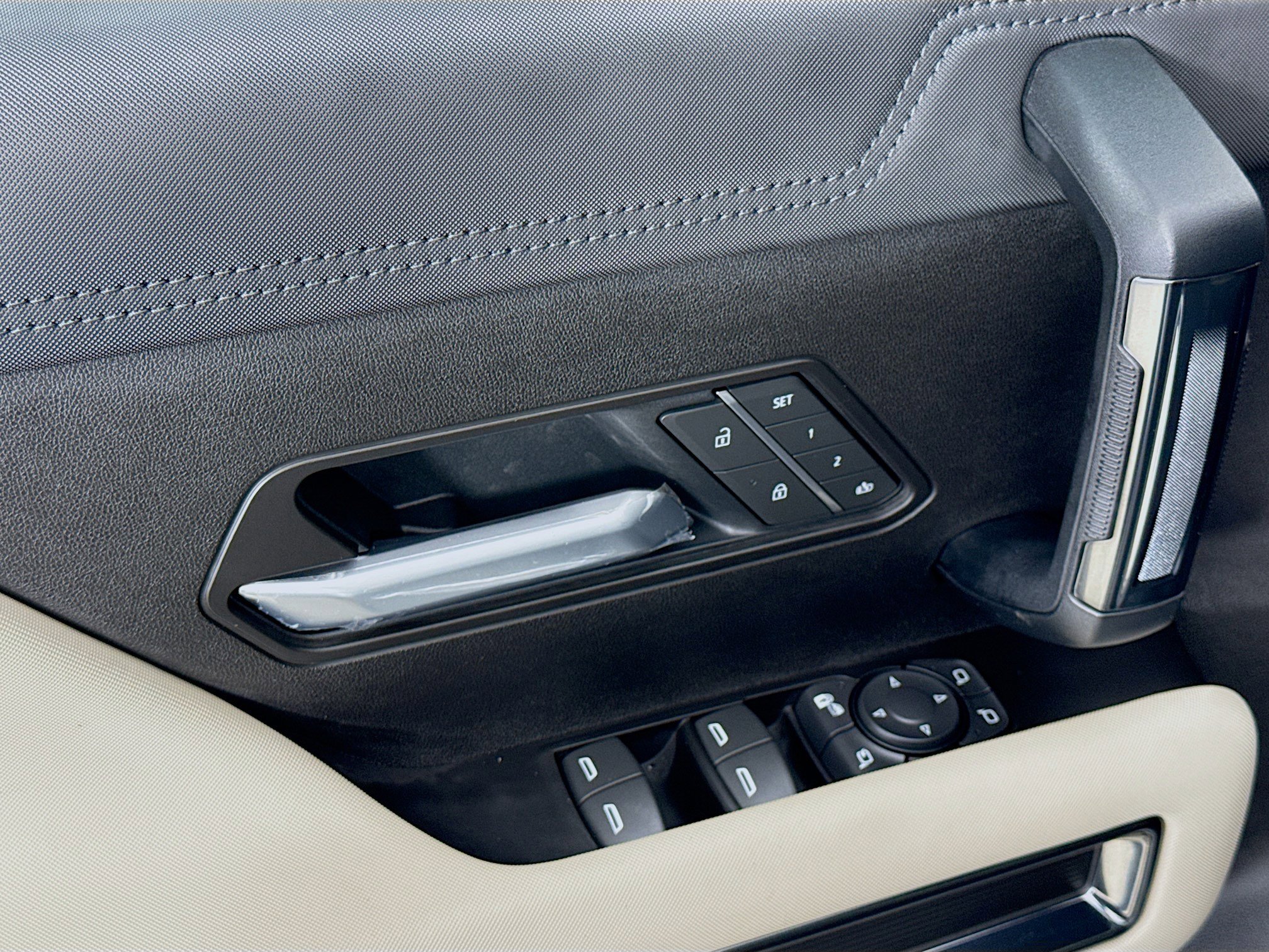 Used 2026 GMC Hummer EV SUV image 18