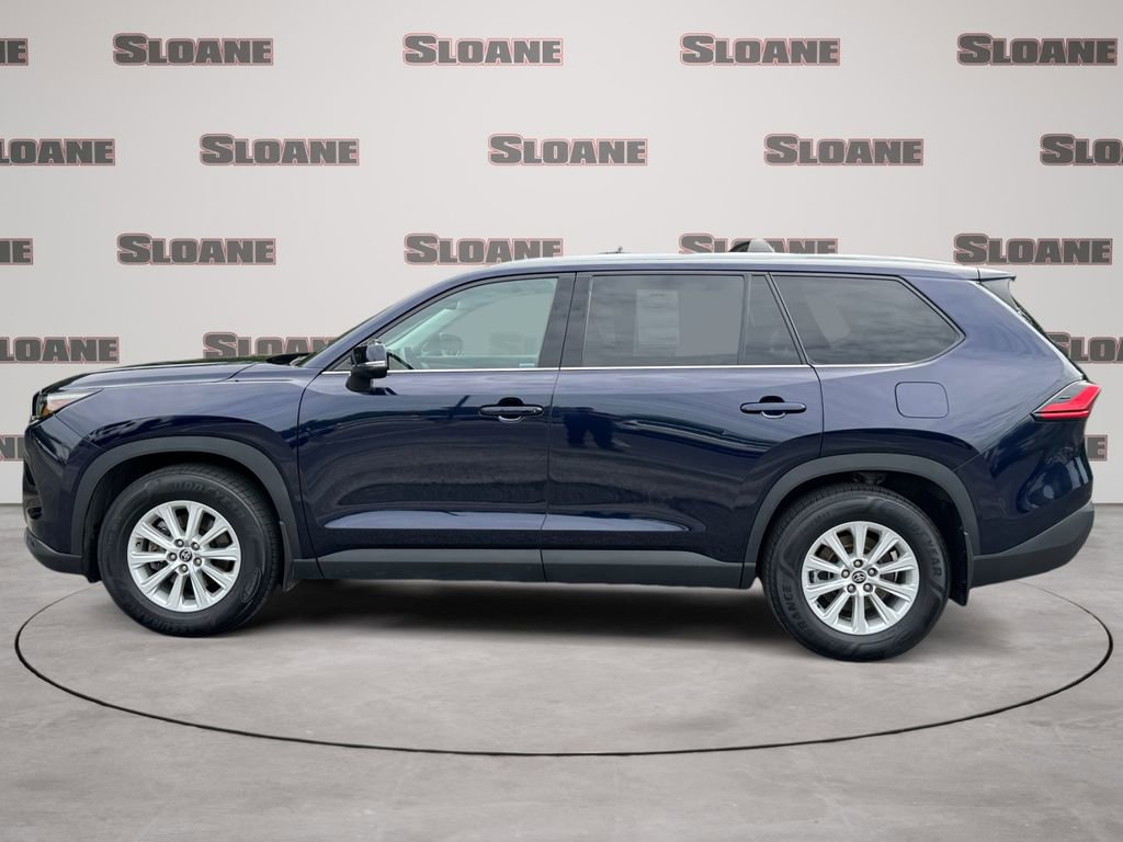 Used 2024 Toyota Grand Highlander AWD image 2