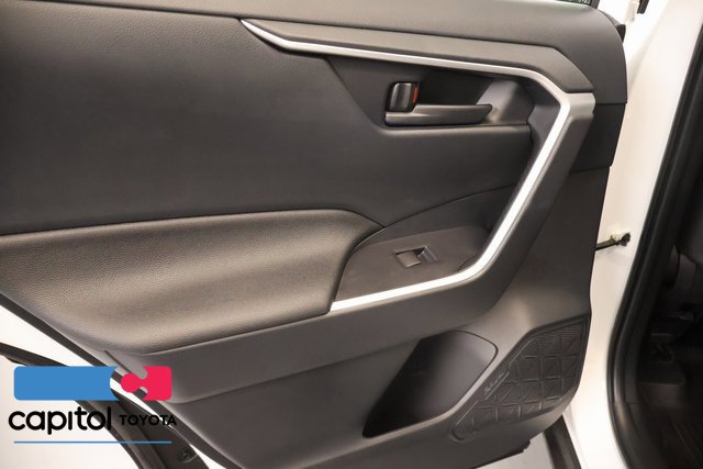 Certified 2024 Toyota RAV4 LE AWD/4WD image 29