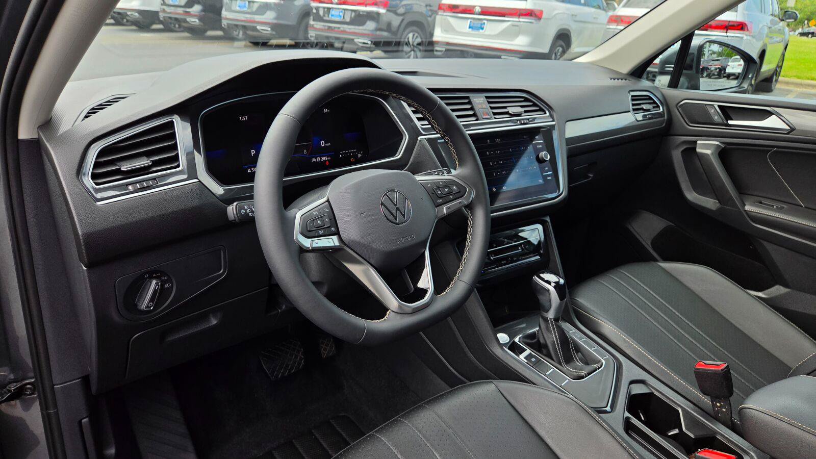 Certified 2023 Volkswagen Tiguan SE FWD image 23